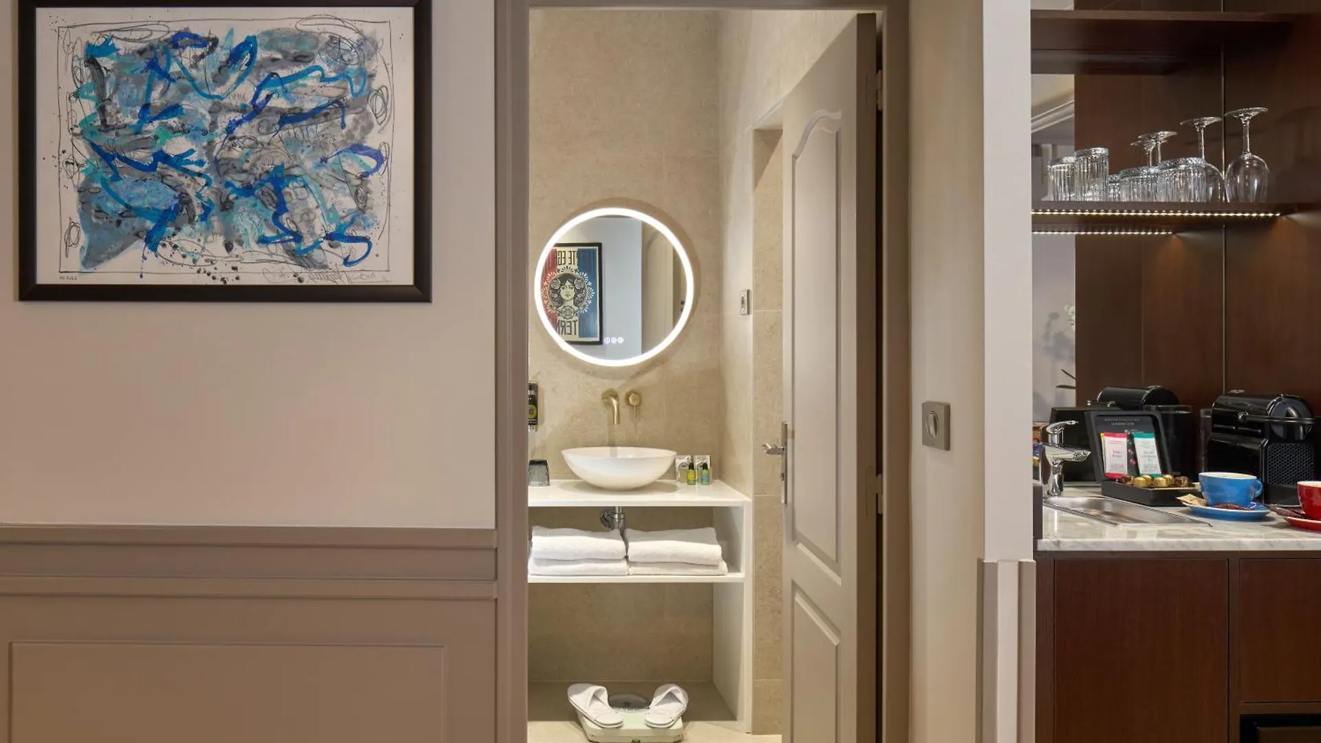 Le Robinet D'Or Paris Canal Saint Martin Hotel